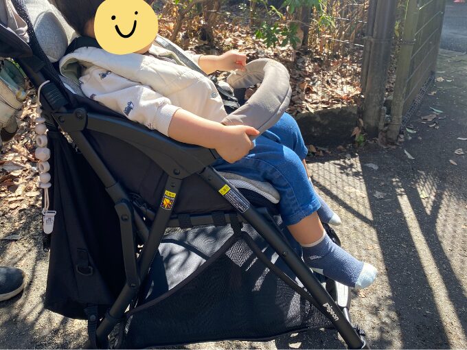 ビングル　足ぶらぶら